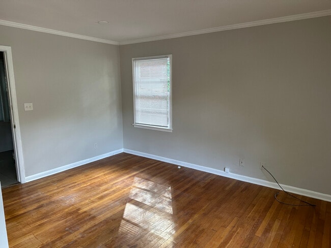 2446 Susan Ln SW in Atlanta, GA - Building Photo - Building Photo