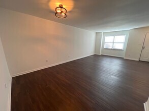 935 Baxter St in Athens, GA - Building Photo - Building Photo