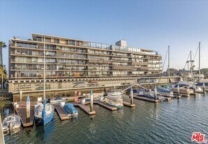 5400 E The Toledo in Long Beach, CA - Building Photo