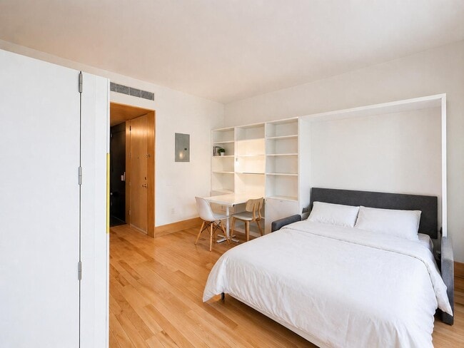 118 W 132nd St