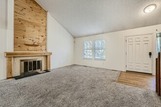 6367 S Emporia Cir in Englewood, CO - Building Photo - Building Photo