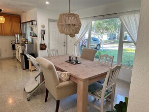 815 Woodley Rd in Clearwater, FL - Building Photo - Building Photo