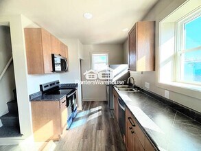 2621 SE 14th St in Des Moines, IA - Building Photo - Building Photo