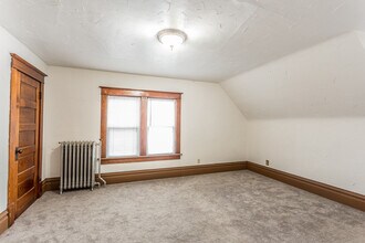 1420 W 10th St in Sioux Falls, SD - Building Photo - Building Photo