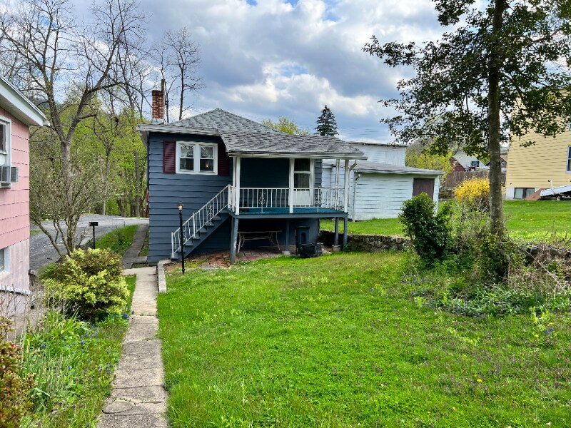 448 Biddle St in Tamaqua, PA - Foto de edificio
