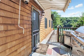 39 Cedar Dr in Danbury, CT - Building Photo - Building Photo