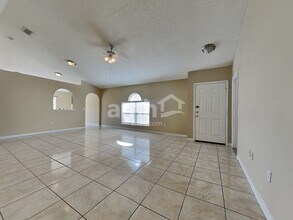 11414 Ivy Flower Loop in Riverview, FL - Building Photo - Building Photo