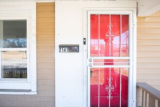 2141 Philadelphia Dr in Dayton, OH - Building Photo - Building Photo