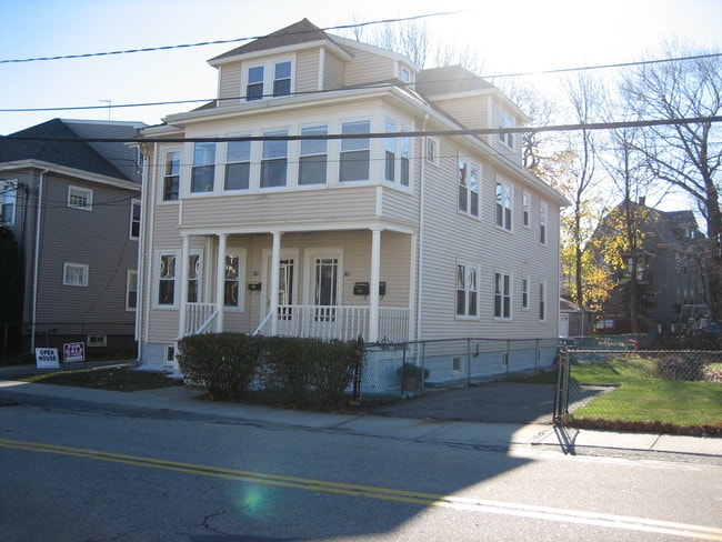 130 Nichols Ave, Unit #3