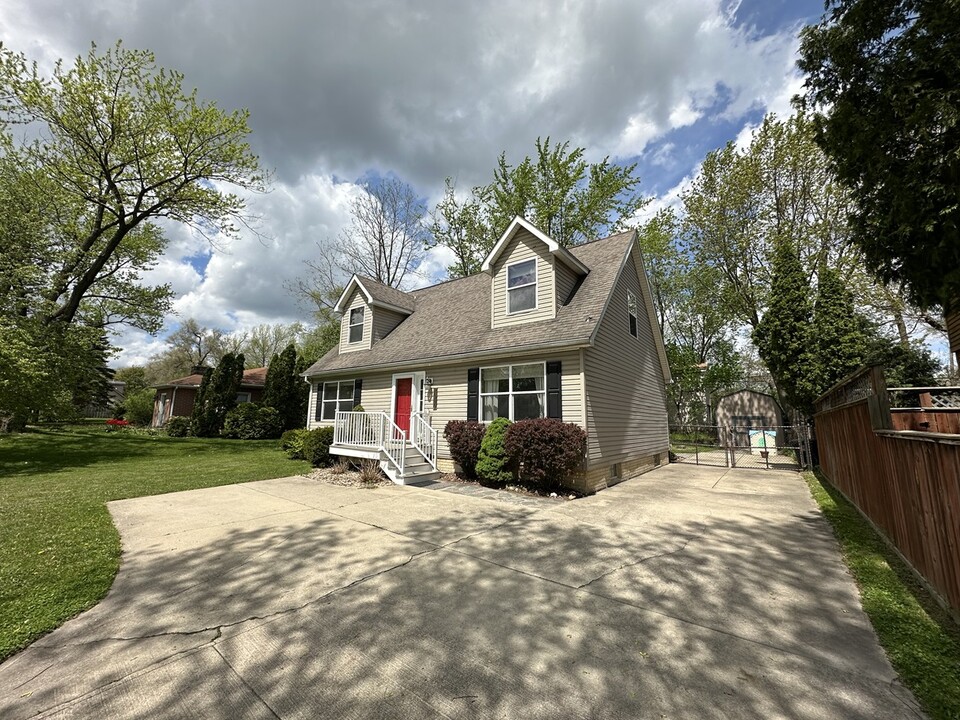 2610 Dexter Ave in Ann Arbor, MI - Building Photo