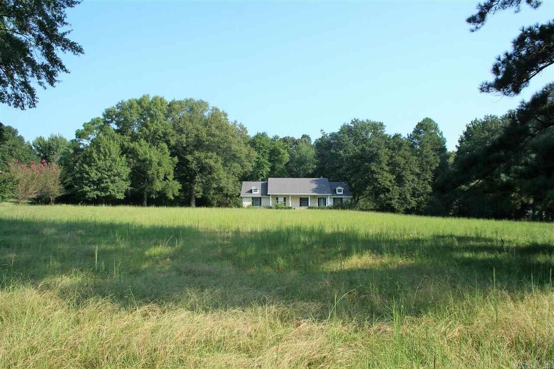 182 US-64 in Beebe, AR - Building Photo