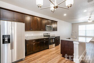 10381 Ft Ewell Trl in Crowley, TX - Foto de edificio - Building Photo