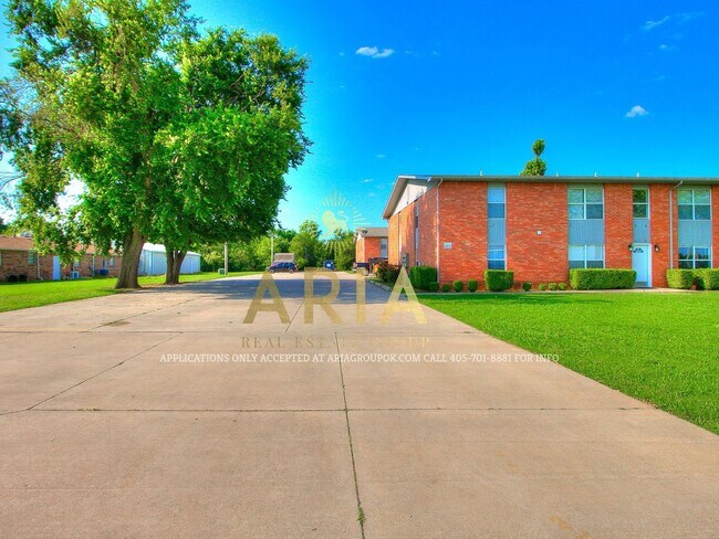 511 W Fox Rd in Newcastle, OK - Building Photo - Building Photo