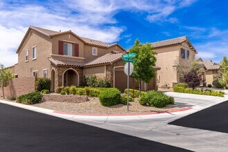 7139 Blooming Jasmine Ave in Las Vegas, NV - Building Photo - Building Photo
