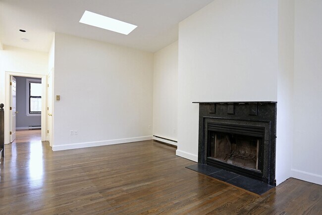25 Hanson St in Boston, MA - Building Photo - Building Photo
