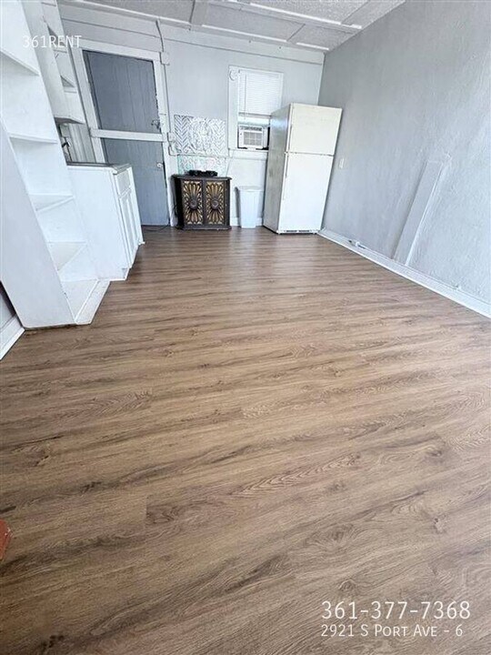 2921 S Port Ave in Corpus Christi, TX - Building Photo