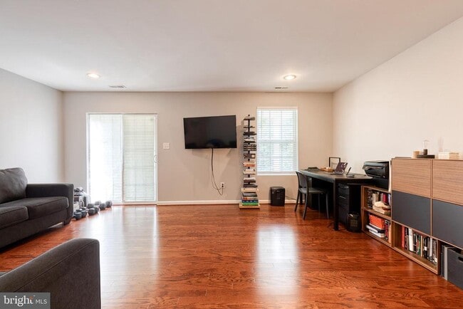 513 Bluffton Dr in Glen Burnie, MD - Building Photo - Building Photo