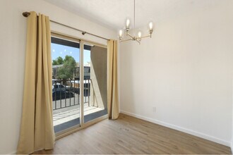 1620 N Wilmot Rd in Tucson, AZ - Building Photo - Building Photo
