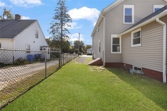 3461 Kingstown Rd in South Kingstown, RI - Building Photo - Building Photo