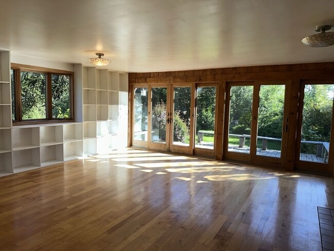 617 2nd Ave in Trinidad, CA - Building Photo - Building Photo