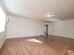 954 Fedora St-Unit -A in Los Angeles, CA - Building Photo - Building Photo