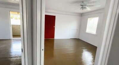 4009 Brighton Ave in Los Angeles, CA - Foto de edificio - Building Photo