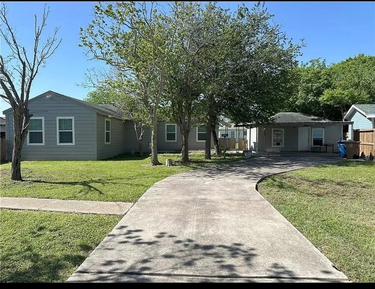 3617 Dalraida Dr in Corpus Christi, TX - Building Photo