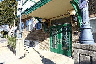 Penn Street Apartment in Chester, PA - Foto de edificio - Building Photo
