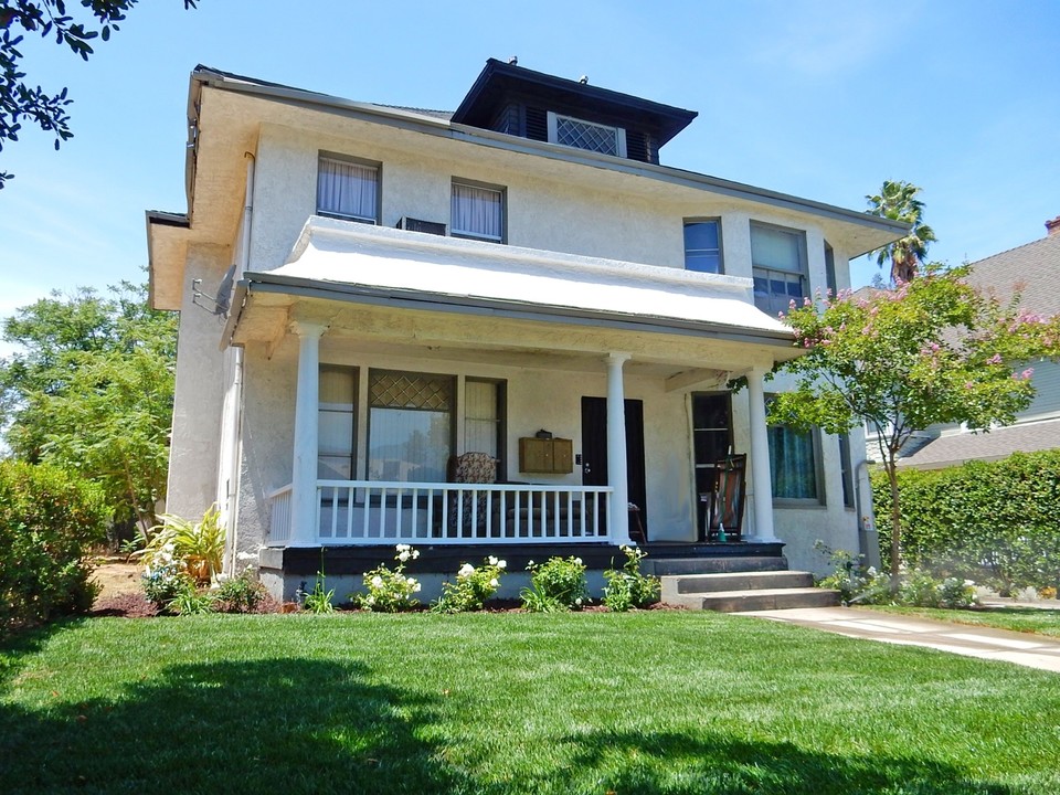 869 Lincoln Ave in Pasadena, CA - Building Photo