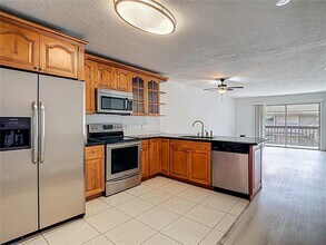 6344 Newtown Cir in Tampa, FL - Foto de edificio - Building Photo