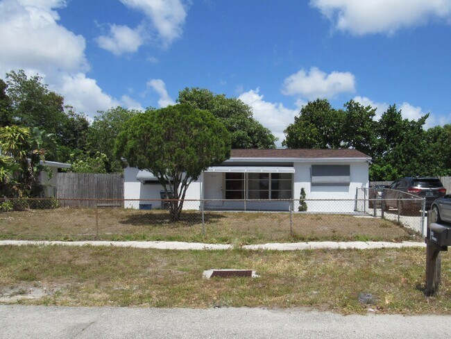property at 431 Pensacola Dr