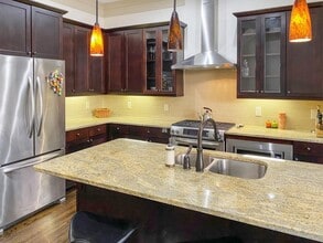 598 Ansley Cir NE in Atlanta, GA - Building Photo - Building Photo