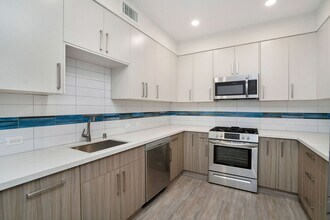 5550 Bonner Ave in Los Angeles, CA - Building Photo - Building Photo