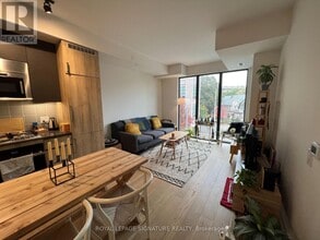 430 Roncesvalles Ave in Toronto, ON - Building Photo - Building Photo