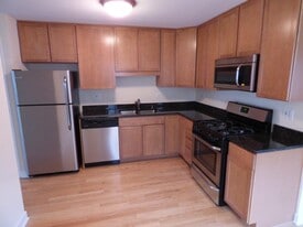 317 Wisconsin Ave, Unit 3c in Oak Park, IL - Building Photo