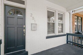 251 16th St SE in Washington, DC - Building Photo - Building Photo
