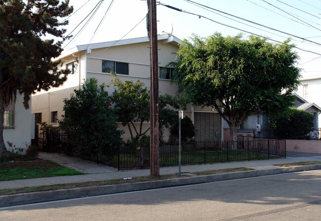 218 W Kelso St in Inglewood, CA - Foto de edificio - Building Photo