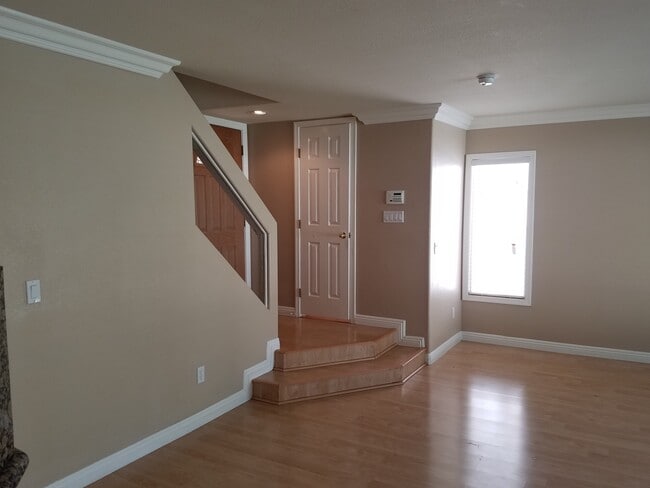 9740 Powell Plateau Ct in Las Vegas, NV - Building Photo - Building Photo