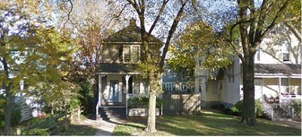 2141 Maple Ave in Evanston, IL - Building Photo