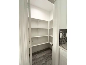 7710 Darnay Dr in Houston, TX - Building Photo - Building Photo