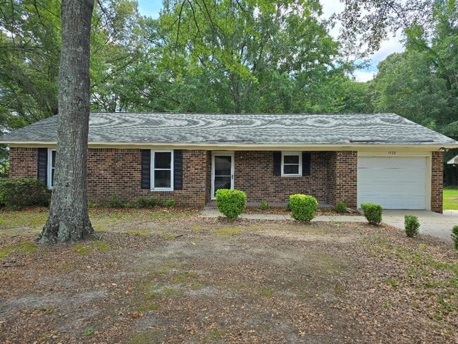 1520 Crowndale Dr