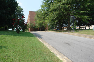 Kiwanis Towers in Kingsport, TN - Building Photo - Building Photo