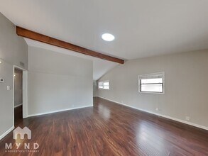 925 Warren Way in Richardson, TX - Building Photo - Building Photo