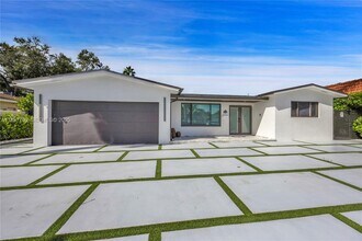 5501 McKinley St in Hollywood, FL - Foto de edificio - Building Photo