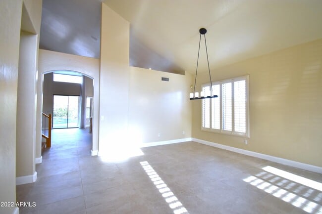 768 E Irma Ln in Phoenix, AZ - Building Photo - Building Photo