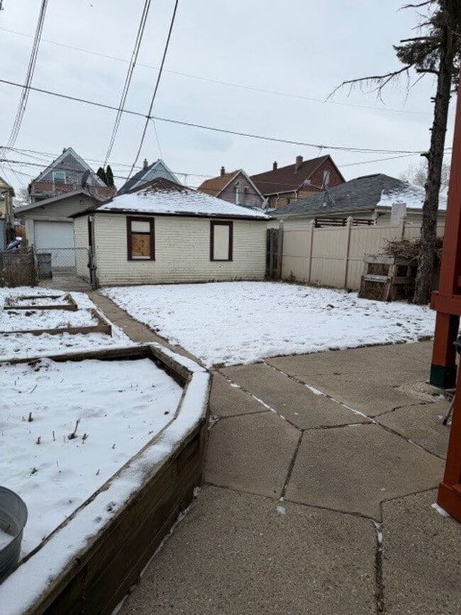 2929 S 9th Pl in Milwaukee, WI - Building Photo - Building Photo