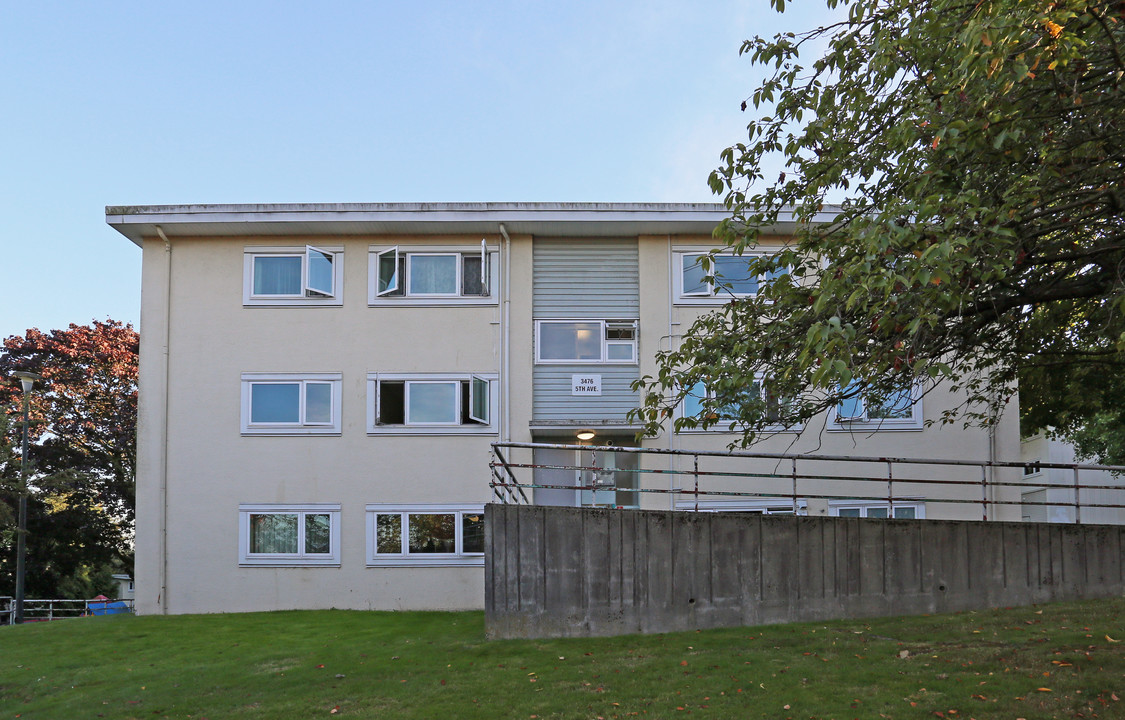 3476 E 5th Ave in Vancouver, BC - Building Photo
