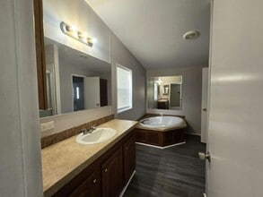 4811 NW 1st Ave in Deerfield Beach, FL - Building Photo - Building Photo