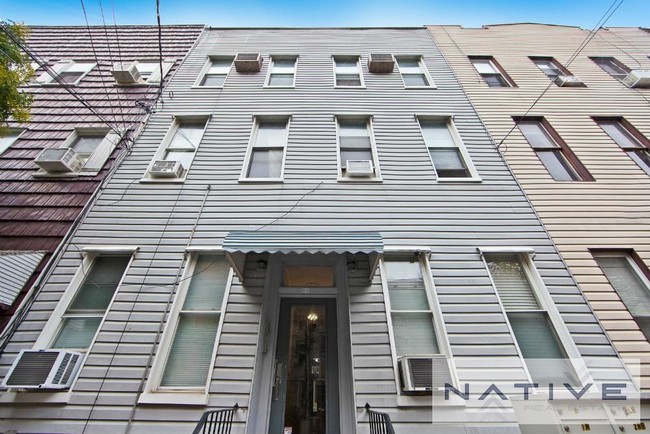 283  Devoe Street in Brooklyn, NY - Building Photo - Building Photo