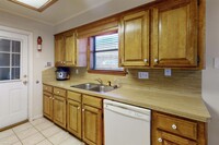 800 Azalea Ct photo'